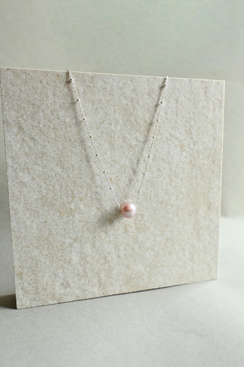 Jewelry accessories, jewelry stack, jewelry aesthetic, jewelry stack, jewelry design, jewelry, simple jewelry set, simple jewelry aesthetic, simple jewlery necklace, simple jewlery for wedding, dainty gold jewelry, pearl necklace, pearl earrings, pearl necklace outfit, pearl necklace set, pearl necklace aesthetic, Valentine’s Day, valentines, valentine gift for her, Edison pearl, keshi pearl, Tahitian pearl, keshi Tahitian pearl, bracelet, paperclip chain