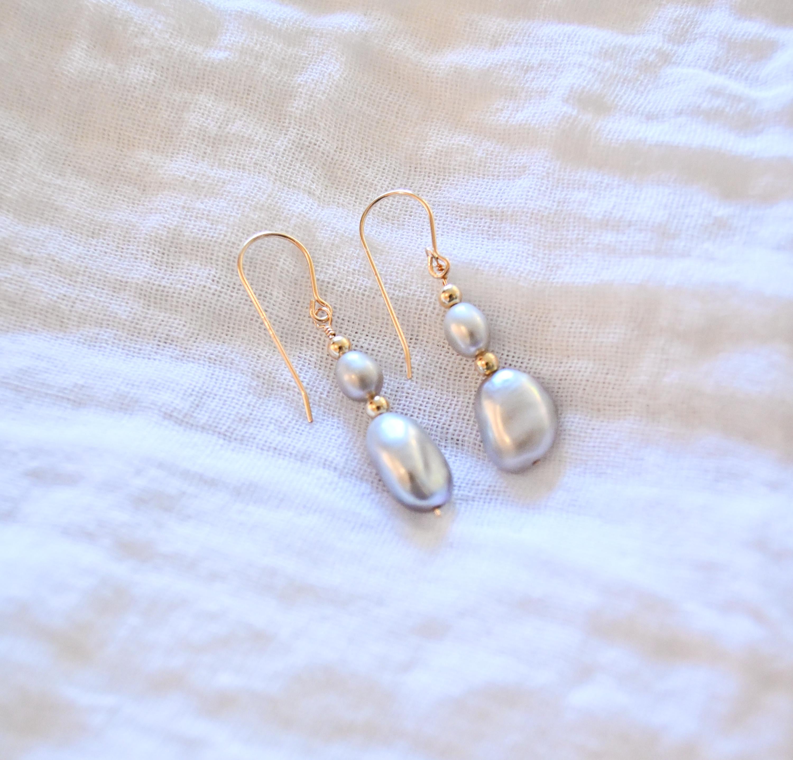 Jewelry accessories, jewelry stack, jewelry aesthetic, jewelry stack, jewelry design, jewelry, simple jewelry set, simple jewelry aesthetic, simple jewlery necklace, simple jewlery for wedding, dainty gold jewelry, pearl necklace, pearl earrings, pearl necklace outfit, pearl necklace set, pearl necklace aesthetic, Christmas gifts, Christmas gifts for mom, Christmas gifts for friends, Christmas jewelry, Christmas jewelry ideas. (etsy image id: 7334237741)
