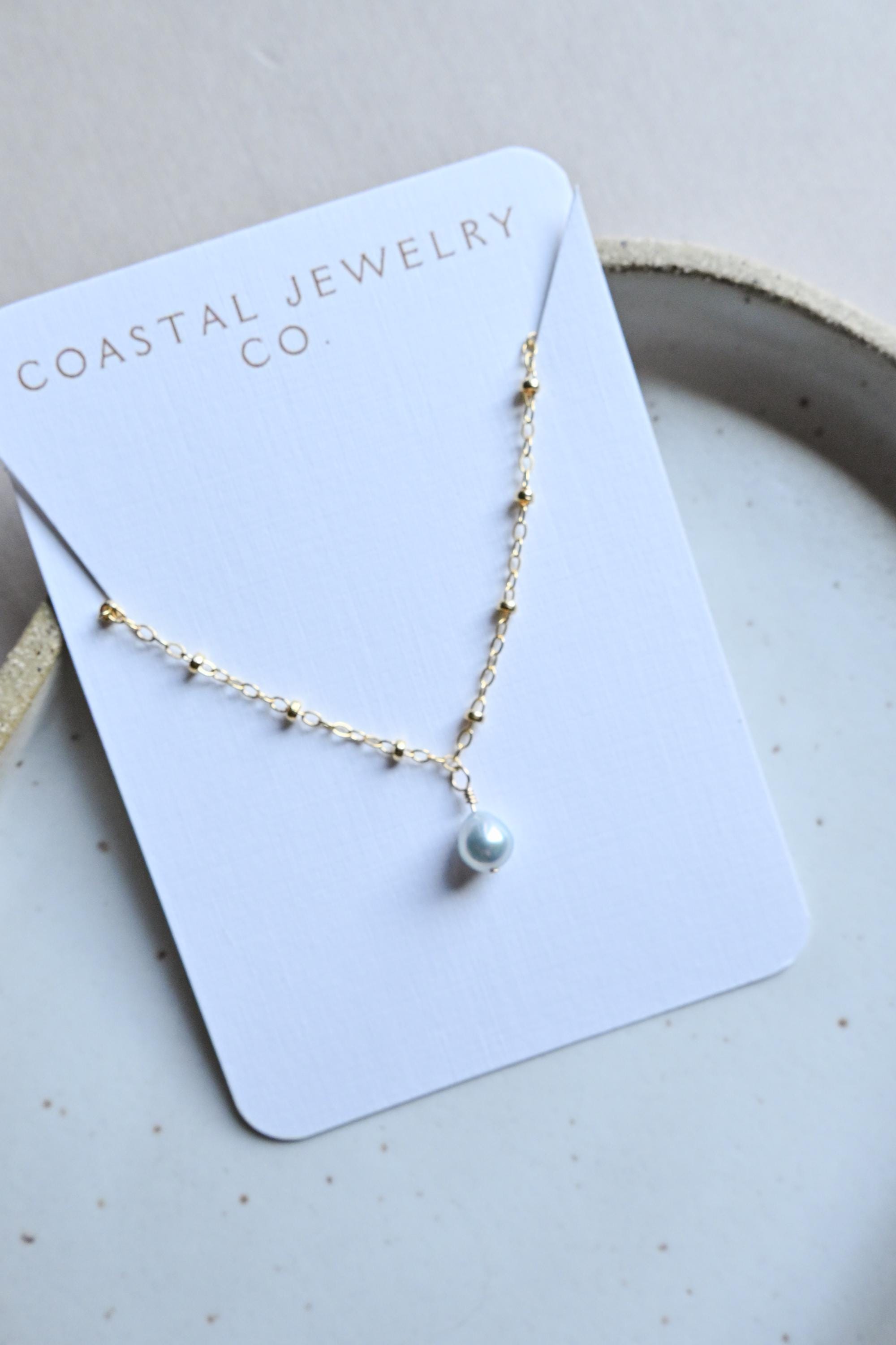 Jewelry accessories, jewelry stack, jewelry aesthetic, jewelry stack, jewelry design, jewelry, simple jewelry set, simple jewelry aesthetic, simple jewlery necklace, simple jewlery for wedding, dainty gold jewelry, pearl necklace, pearl earrings, pearl necklace outfit, pearl necklace set, pearl necklace aesthetic, Valentine’s Day, valentines, valentine gift for her, Edison pearl, keshi pearl, Tahitian pearl, keshi Tahitian pearl, bracelet, paperclip chain (etsy image id: 7559008076)