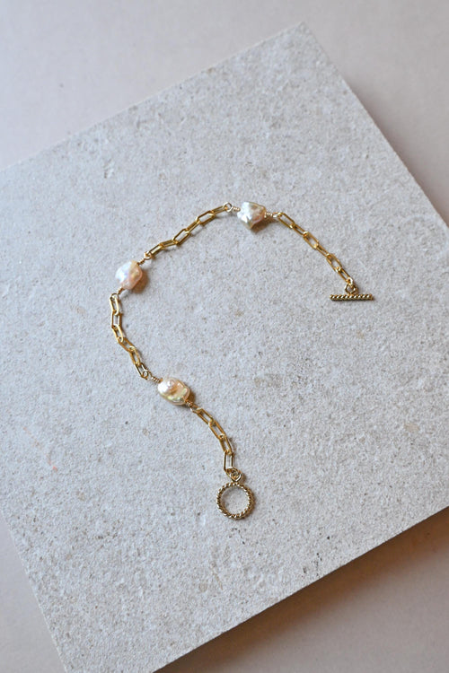 Jewelry accessories, jewelry stack, jewelry aesthetic, jewelry stack, jewelry design, jewelry, simple jewelry set, simple jewelry aesthetic, simple jewlery necklace, simple jewlery for wedding, dainty gold jewelry, pearl necklace, pearl earrings, pearl necklace outfit, pearl necklace set, pearl necklace aesthetic, Valentine’s Day, valentines, valentine gift for her, Edison pearl, keshi pearl, Tahitian pearl, keshi Tahitian pearl, bracelet, paperclip chain (etsy image id: 7659102764)