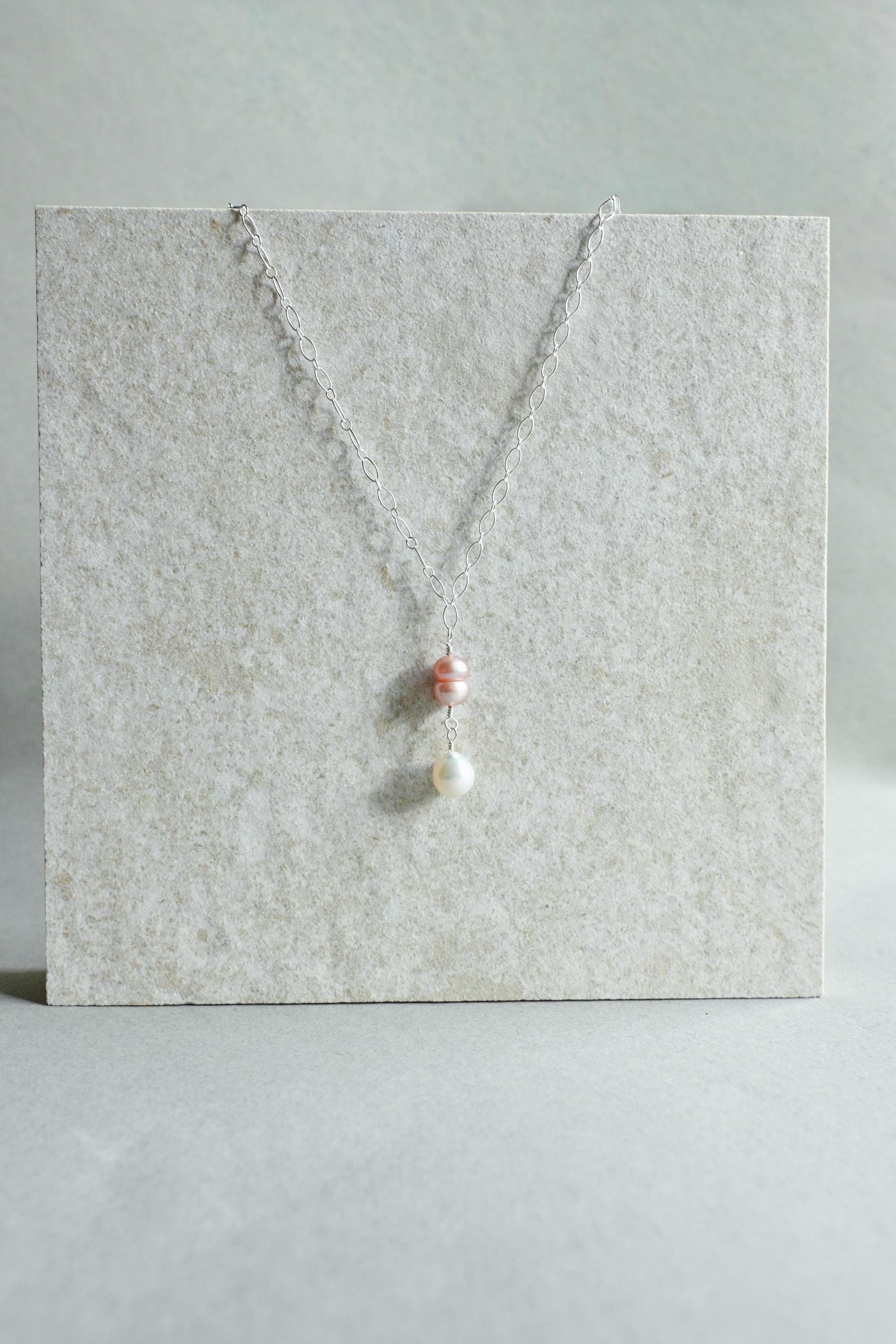 Jewelry accessories, jewelry stack, jewelry aesthetic, jewelry stack, jewelry design, jewelry, simple jewelry set, simple jewelry aesthetic, simple jewlery necklace, simple jewlery for wedding, dainty gold jewelry, pearl necklace, pearl earrings, pearl necklace outfit, pearl necklace set, pearl necklace aesthetic, Valentine’s Day, valentines, valentine gift for her, Edison pearl, keshi pearl, Tahitian pearl, keshi Tahitian pearl, bracelet, paperclip chain (etsy image id: 7767464802)