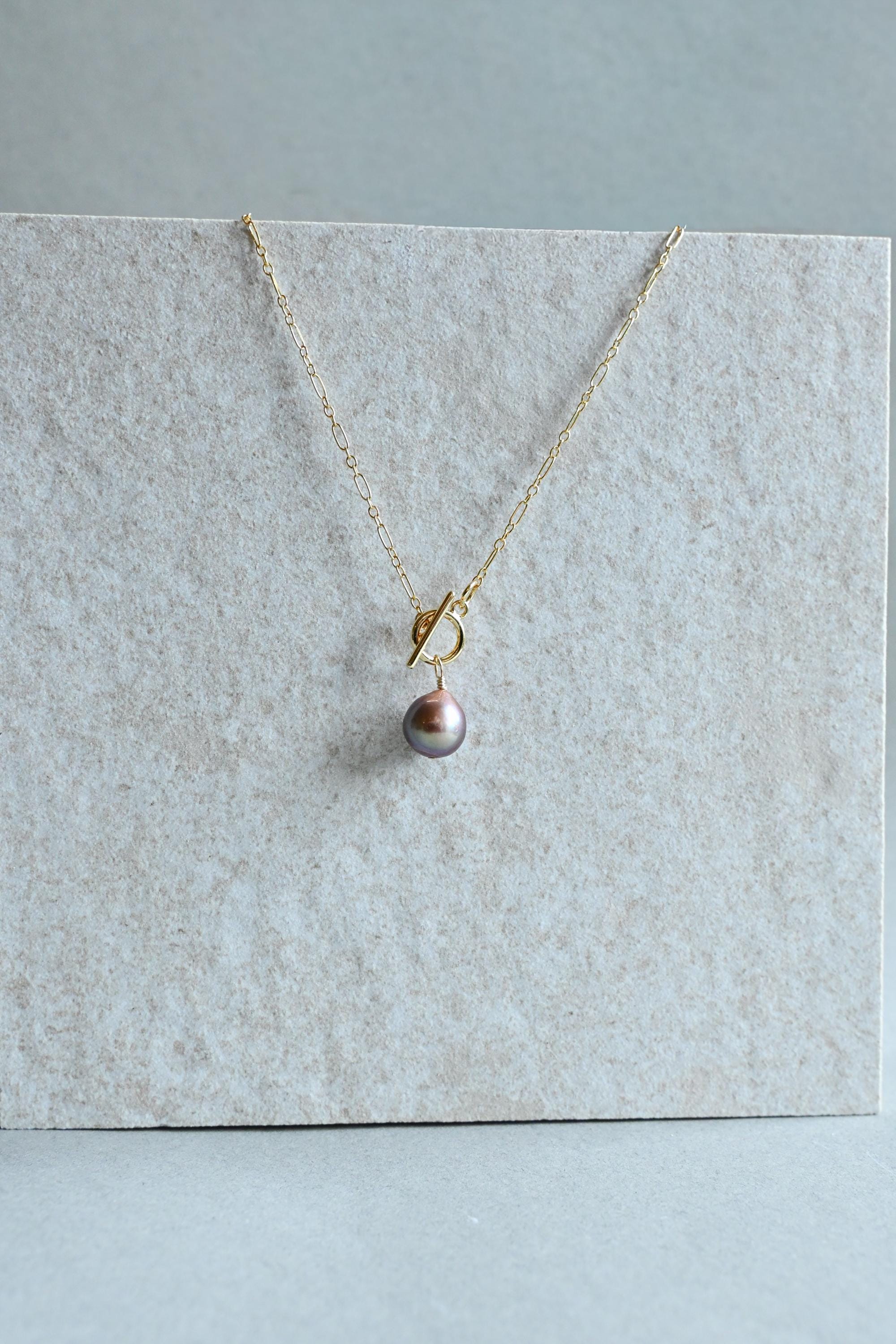 Jewelry accessories, jewelry stack, jewelry aesthetic, jewelry stack, jewelry design, jewelry, simple jewelry set, simple jewelry aesthetic, simple jewlery necklace, simple jewlery for wedding, dainty gold jewelry, pearl necklace, pearl earrings, pearl necklace outfit, pearl necklace set, pearl necklace aesthetic, Valentine’s Day, valentines, valentine gift for her, Edison pearl, keshi pearl, Tahitian pearl, keshi Tahitian pearl, bracelet, paperclip chain (etsy image id: 7815358631)