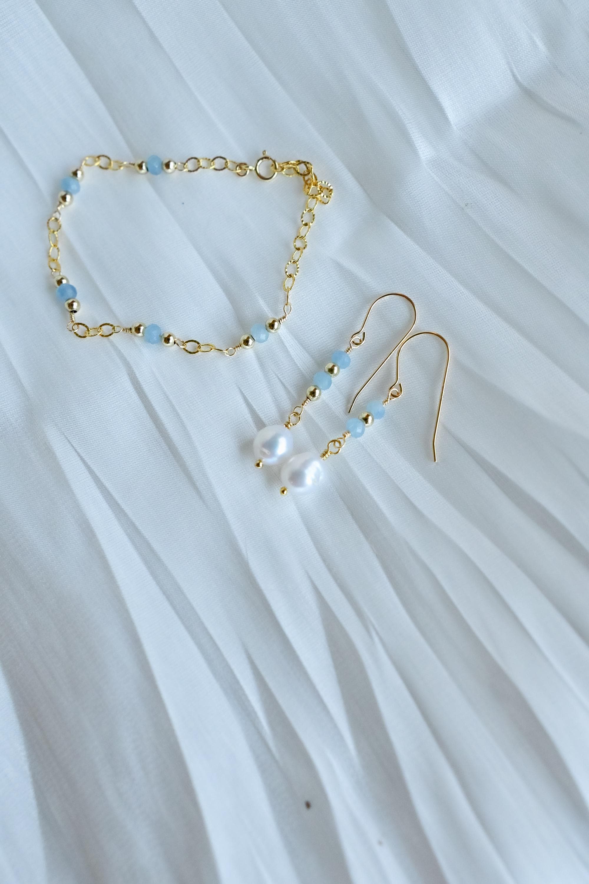 Gold Filled Prehnite earrings with white Keshi freshwater pearl (etsy image id: 7909690994)