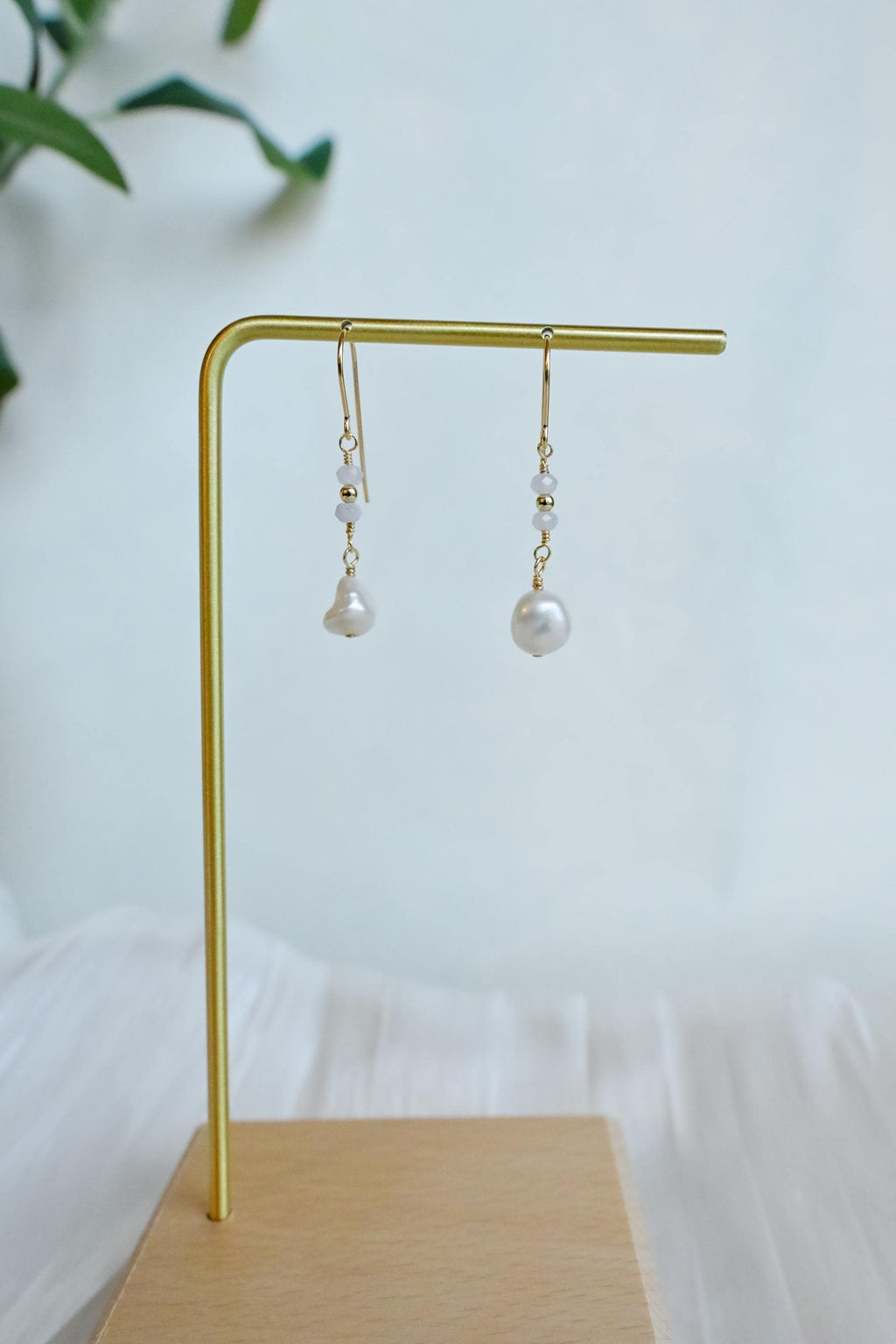 Gold Filled Chalcedomy earrings with white Keshi freshwater pearl (etsy image id: 7909715086)