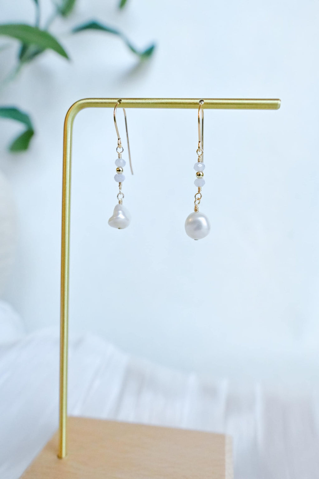 Gold Filled Chalcedomy earrings with white Keshi freshwater pearl (etsy image id: 7909715090)