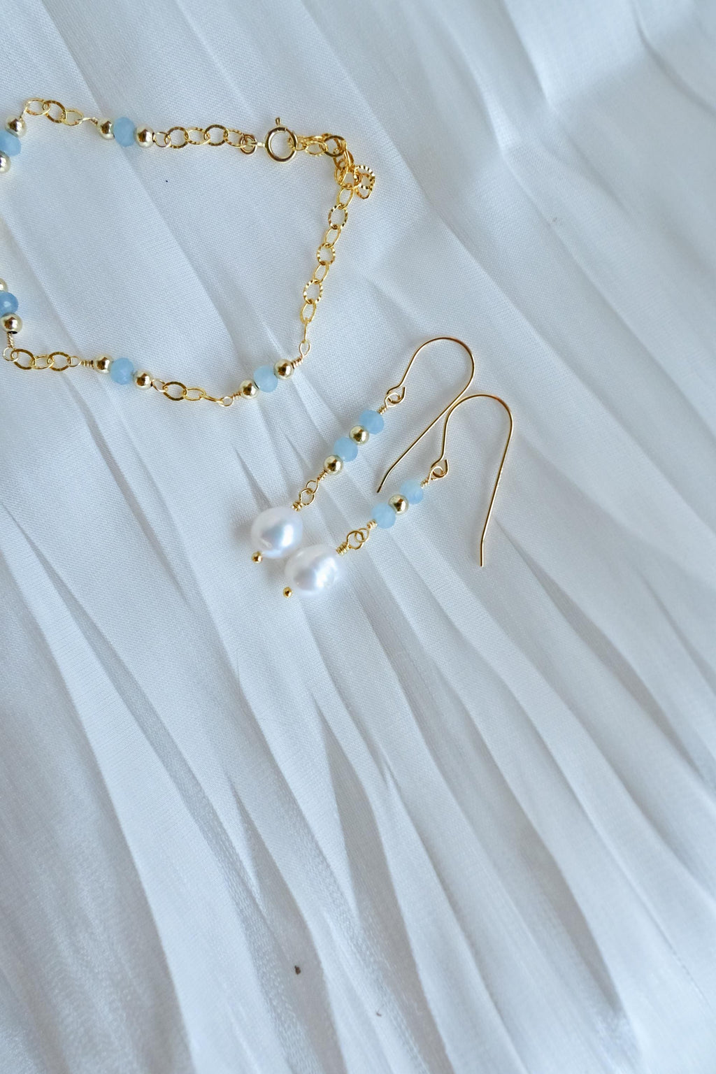 Gold Filled Prehnite earrings with white Keshi freshwater pearl (etsy image id: 7957649055)