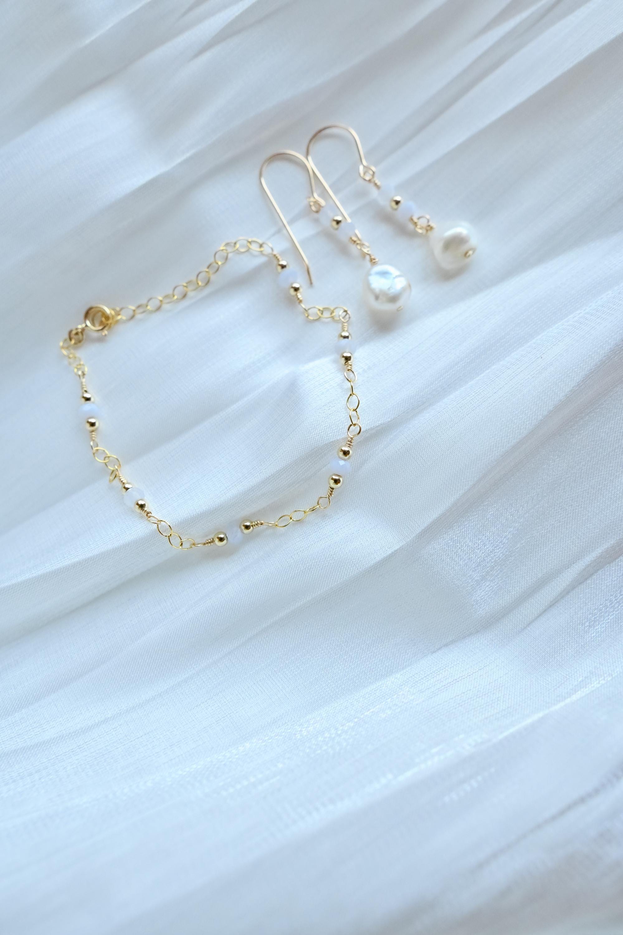 Gold Filled Chalcedomy gemstone bracelet (etsy image id: 7957677963)