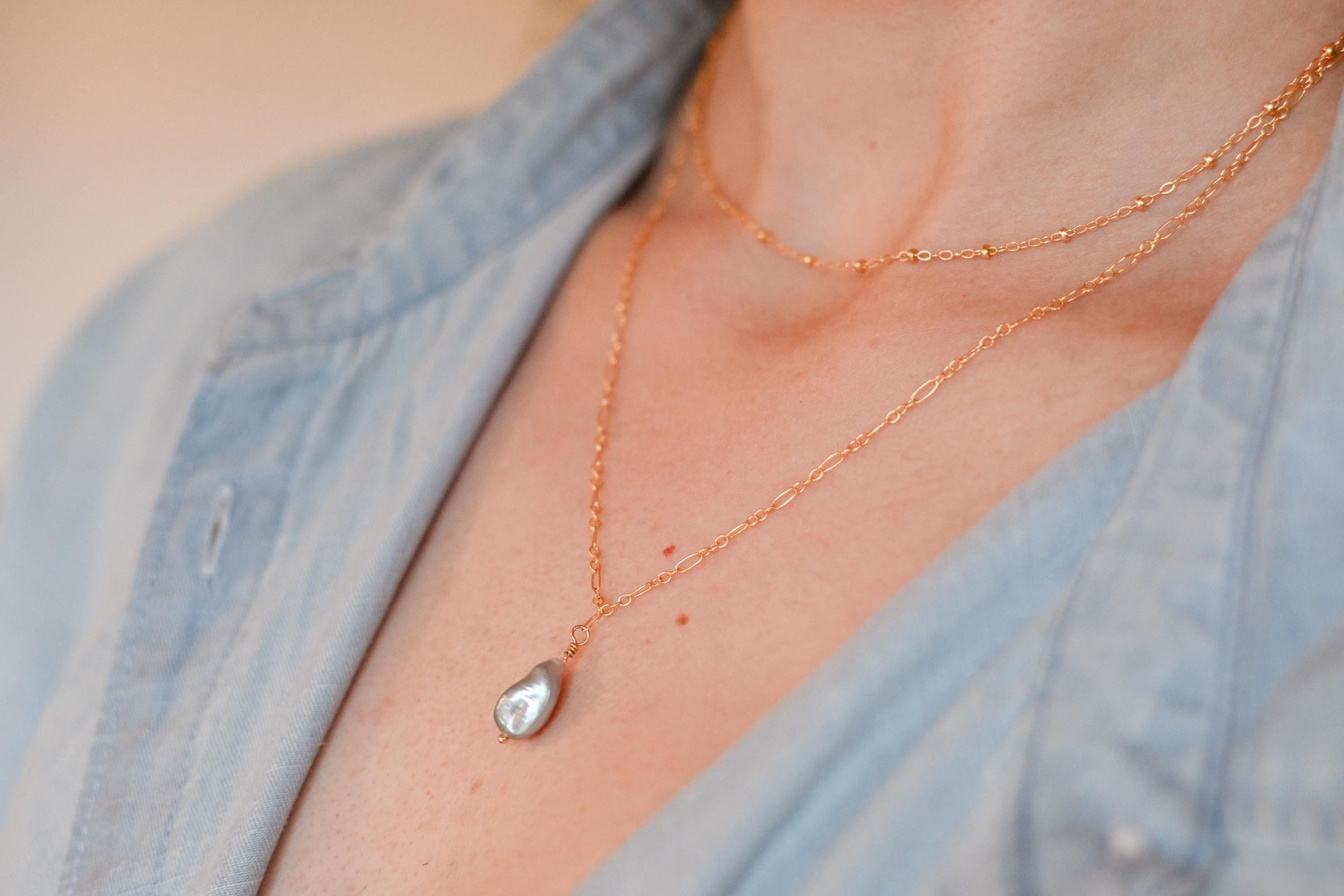 Jewelry accessories, jewelry stack, jewelry aesthetic, jewelry stack, jewelry design, jewelry, simple jewelry set, simple jewelry aesthetic, simple jewlery necklace, simple jewlery for wedding, dainty gold jewelry, pearl necklace, pearl earrings, pearl necklace outfit, pearl necklace set, pearl necklace aesthetic, Christmas gifts, Christmas gifts for mom, Christmas gifts for friends, Christmas jewelry, Christmas jewelry ideas.
