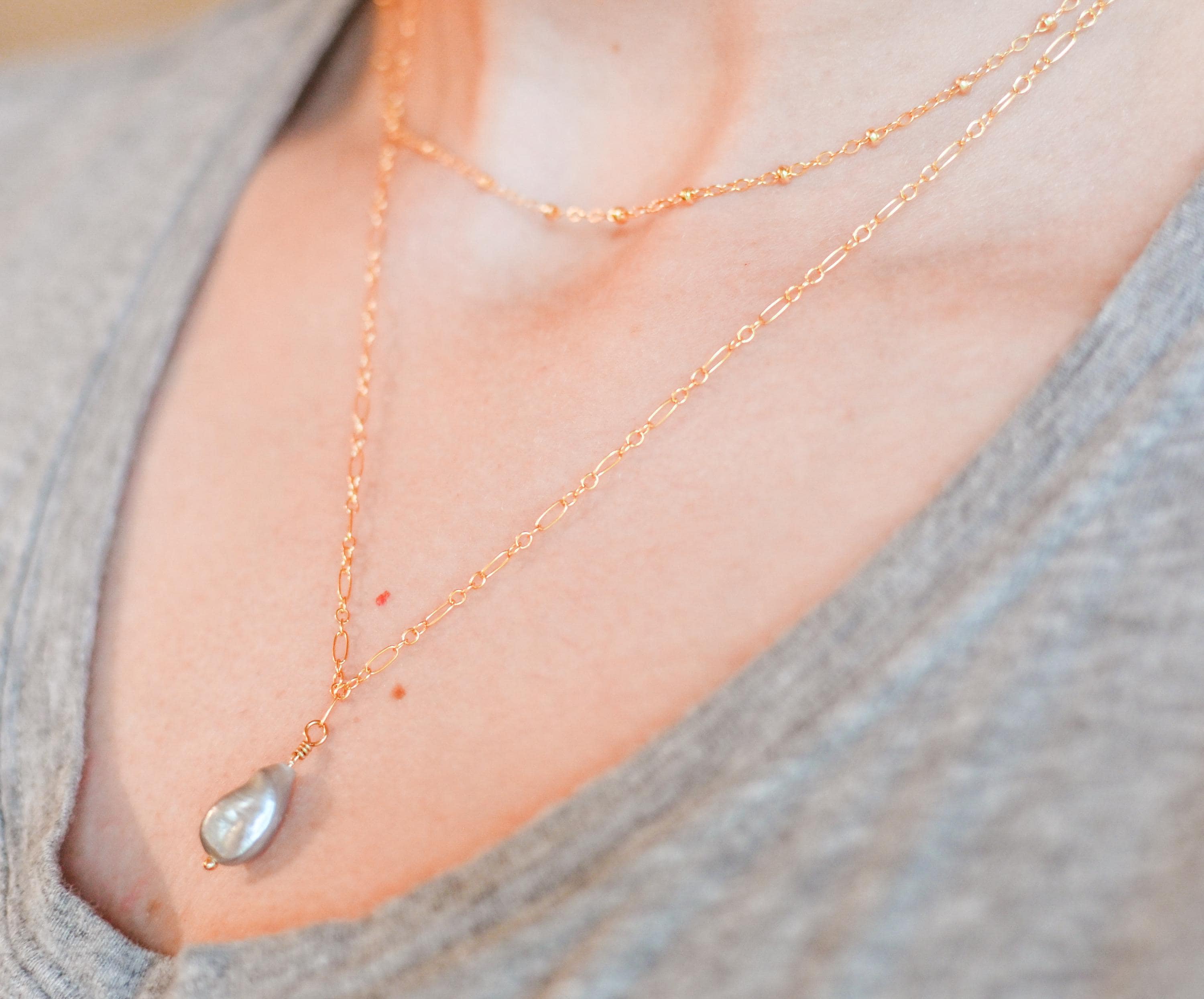 Jewelry accessories, jewelry stack, jewelry aesthetic, jewelry stack, jewelry design, jewelry, simple jewelry set, simple jewelry aesthetic, simple jewlery necklace, simple jewlery for wedding, dainty gold jewelry, pearl necklace, pearl earrings, pearl necklace outfit, pearl necklace set, pearl necklace aesthetic, Christmas gifts, Christmas gifts for mom, Christmas gifts for friends, Christmas jewelry, Christmas jewelry ideas.
